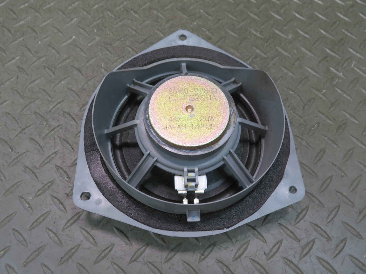 00-05 Toyota MR2 Spyder Set of 2 Left & Right Door Speaker 86160-22860 OEM