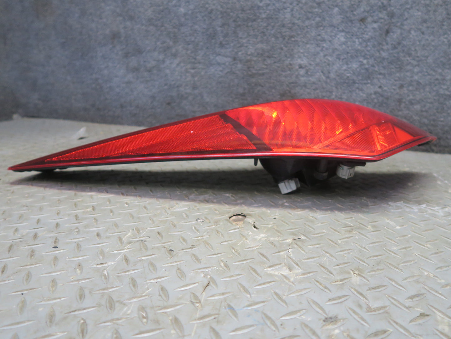 03-05 Nissan Z33 350Z Rear Left LED Tail Light Lamp OEM