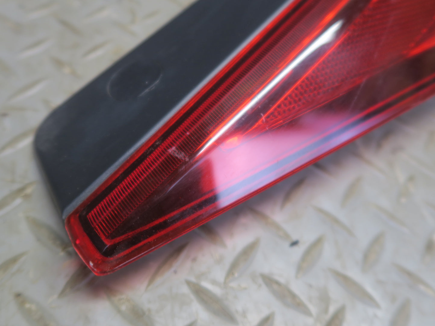 03-05 Nissan Z33 350Z Rear Left LED Tail Light Lamp OEM