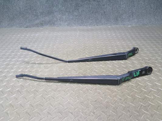 00-05 Toyota MR2 Spyder ZZW30L Set of 2 Front Left & Right Wiper Arm OEM
