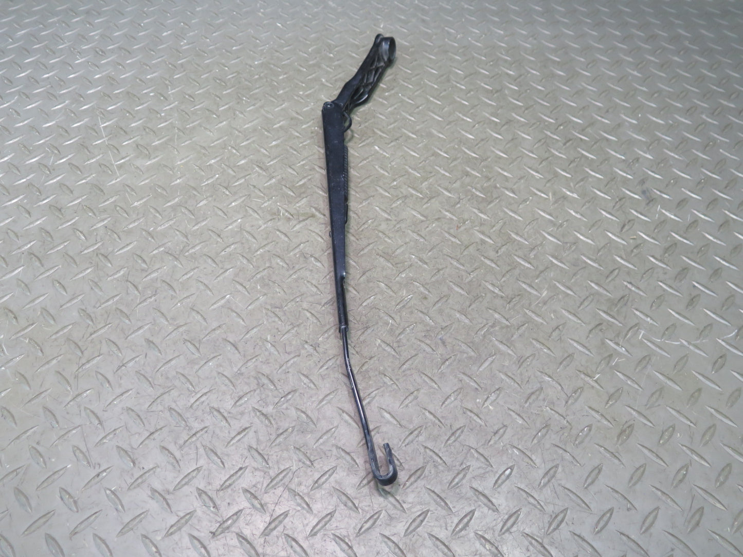 00-05 Toyota MR2 Spyder ZZW30L Set of 2 Front Left & Right Wiper Arm OEM
