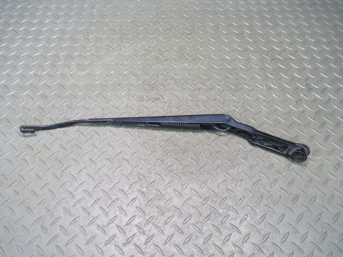 00-05 Toyota MR2 Spyder ZZW30L Set of 2 Front Left & Right Wiper Arm OEM