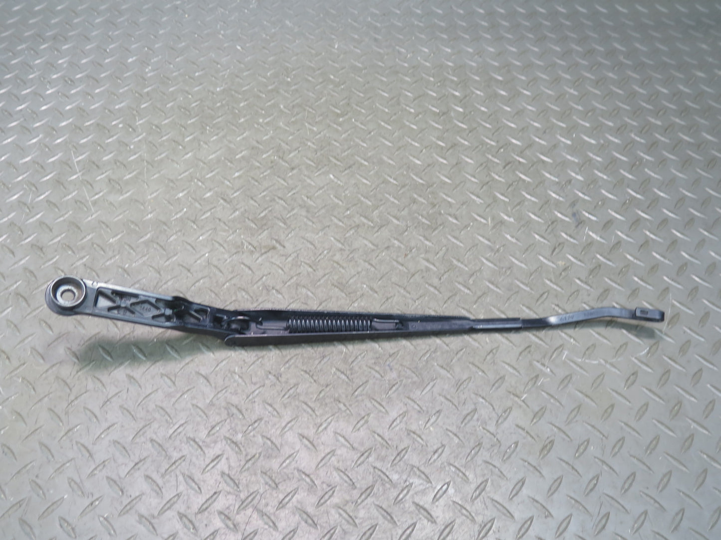 00-05 Toyota MR2 Spyder ZZW30L Set of 2 Front Left & Right Wiper Arm OEM