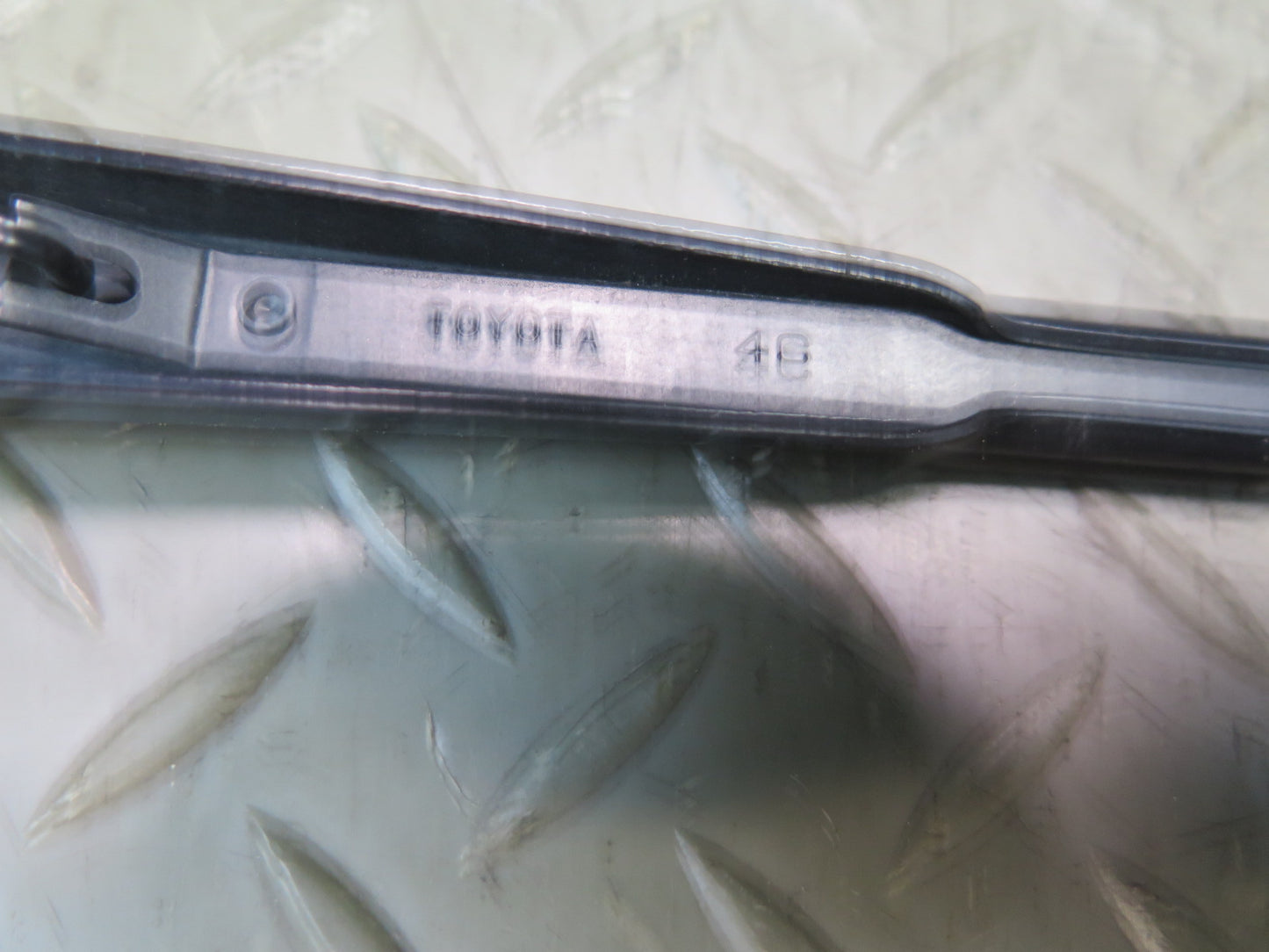 00-05 Toyota MR2 Spyder ZZW30L Set of 2 Front Left & Right Wiper Arm OEM