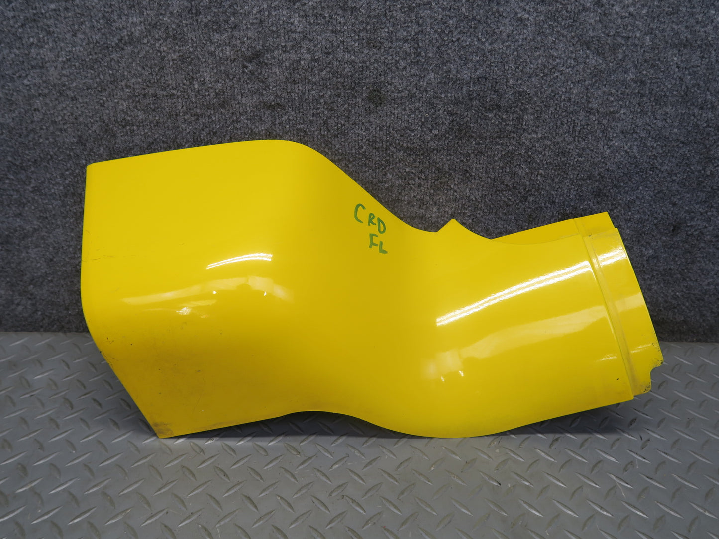 03-06 Chevrolet SSR Front Left Fender Rocker Molding Yellow OEM