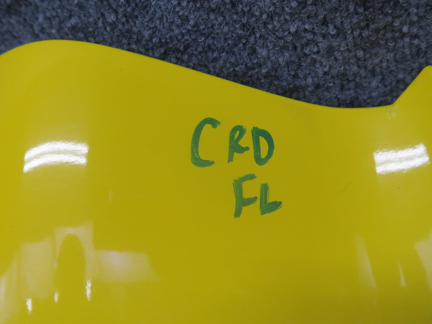 03-06 Chevrolet SSR Front Left Fender Rocker Molding Yellow OEM