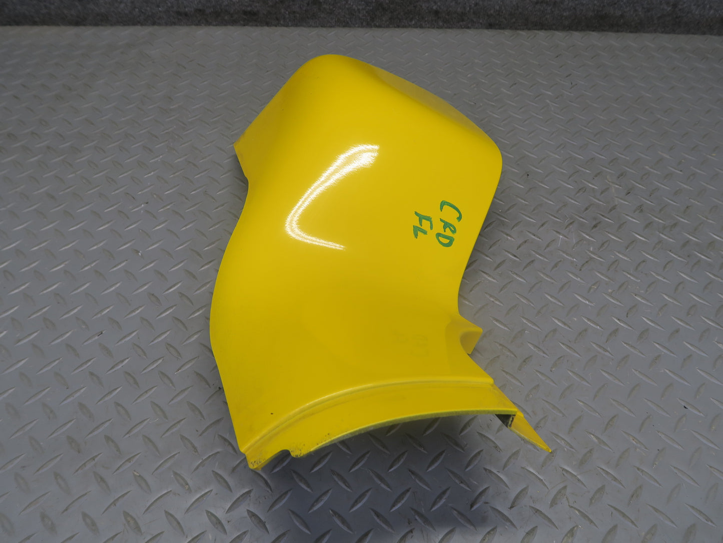 03-06 Chevrolet SSR Front Left Fender Rocker Molding Yellow OEM