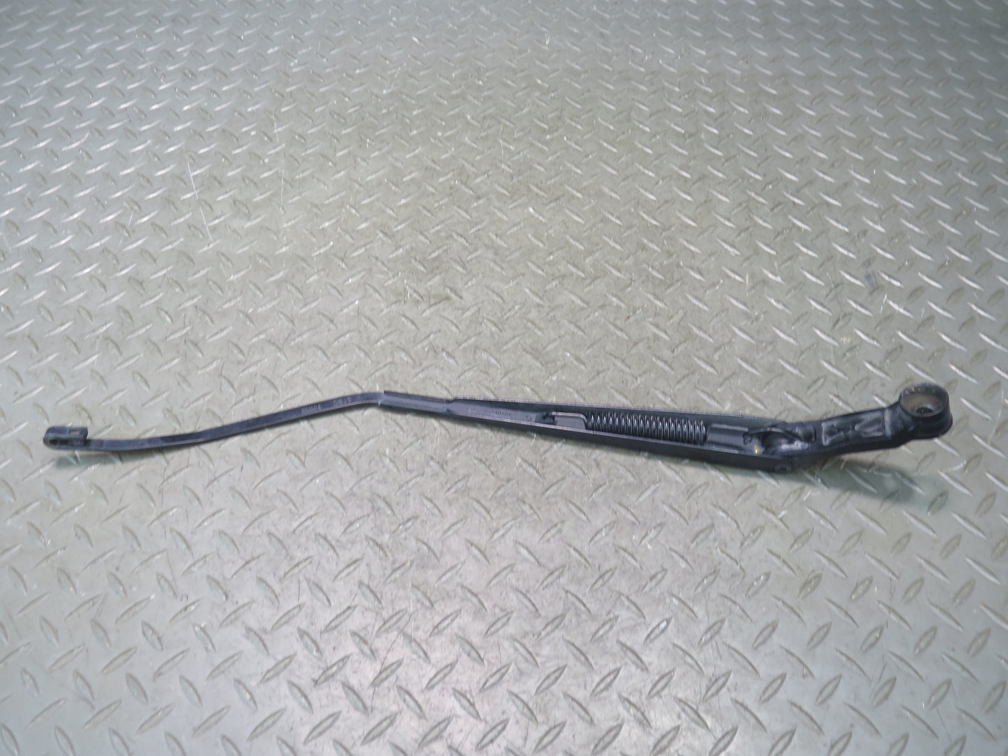 00-05 Toyota MR2 Spyder ZZW30L Set of 2 Front Left & Right Wiper Arm OEM