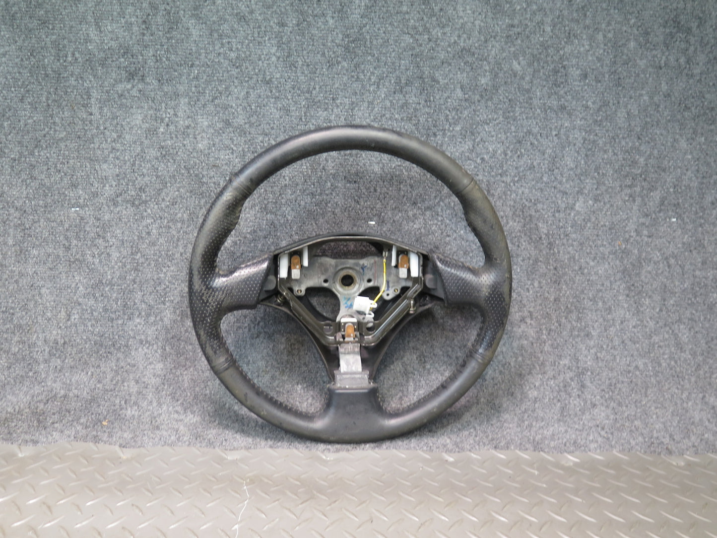 00-05 Toyota MR2 Spyder ZZW30L Leather Steering  Wheel