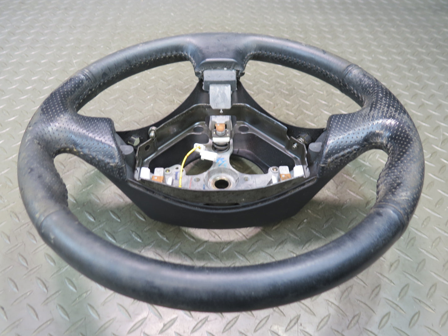 00-05 Toyota MR2 Spyder ZZW30L Leather Steering  Wheel