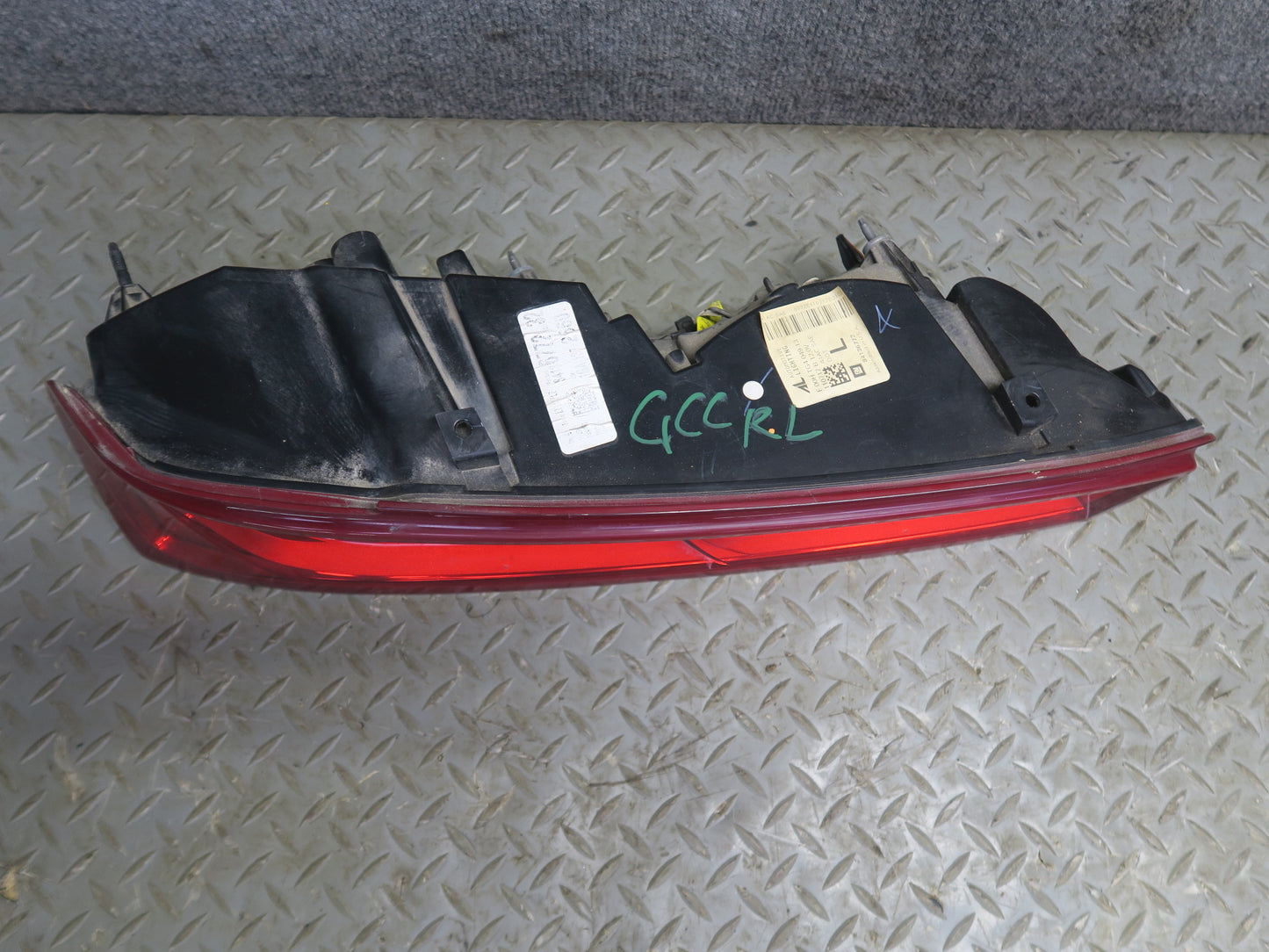 16-18 Chevrolet Camaro Set of 2 Rear Left & Right LED Tail Light Lamp OEM