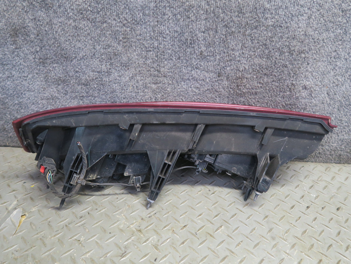16-18 Chevrolet Camaro Set of 2 Rear Left & Right LED Tail Light Lamp OEM