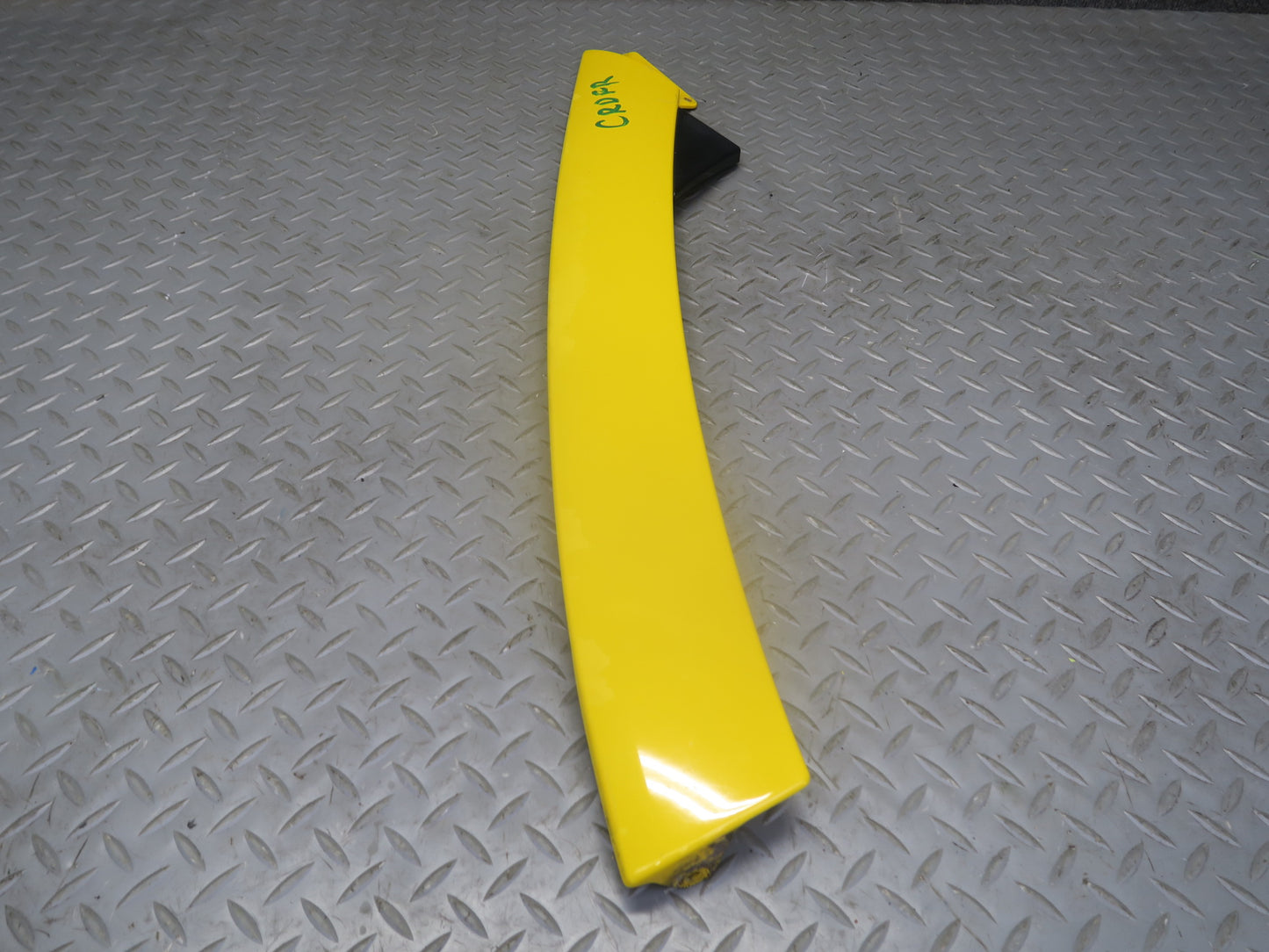 03-06 Chevrolet SSR Set of 2 Front Right Exterior A Pillar Molding Yellow OEM