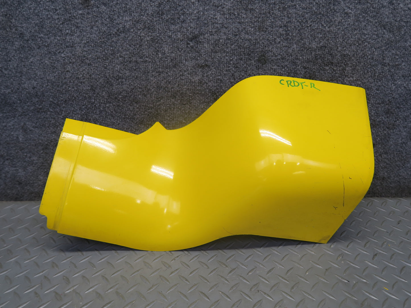 03-06 Chevrolet SSR Front Right Fender Rocker Molding Yellow OEM