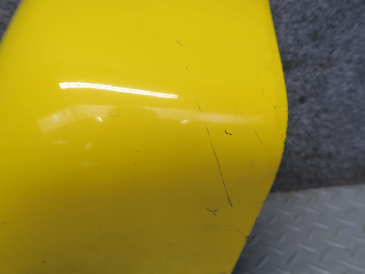 03-06 Chevrolet SSR Front Right Fender Rocker Molding Yellow OEM
