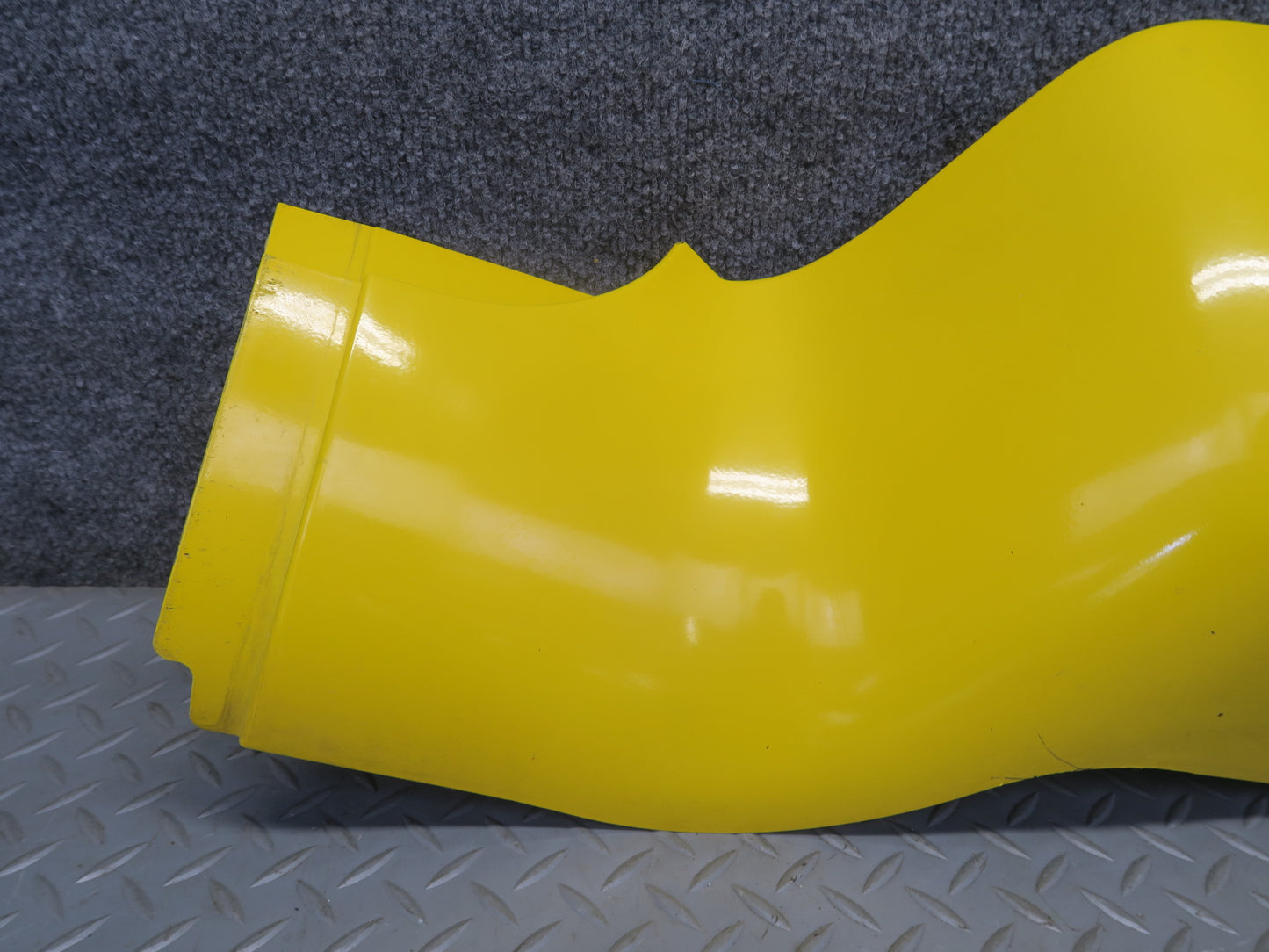 03-06 Chevrolet SSR Front Right Fender Rocker Molding Yellow OEM