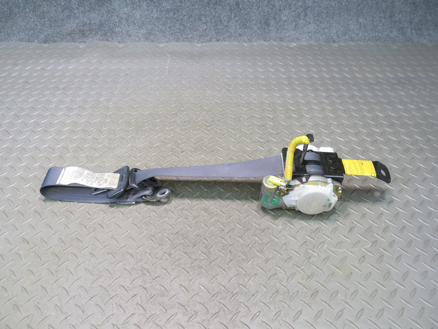 00-01 TOYOTA MR2 FRONT RIGHT & LEFT SIDE SEATBELT RETRACTOR SET OEM