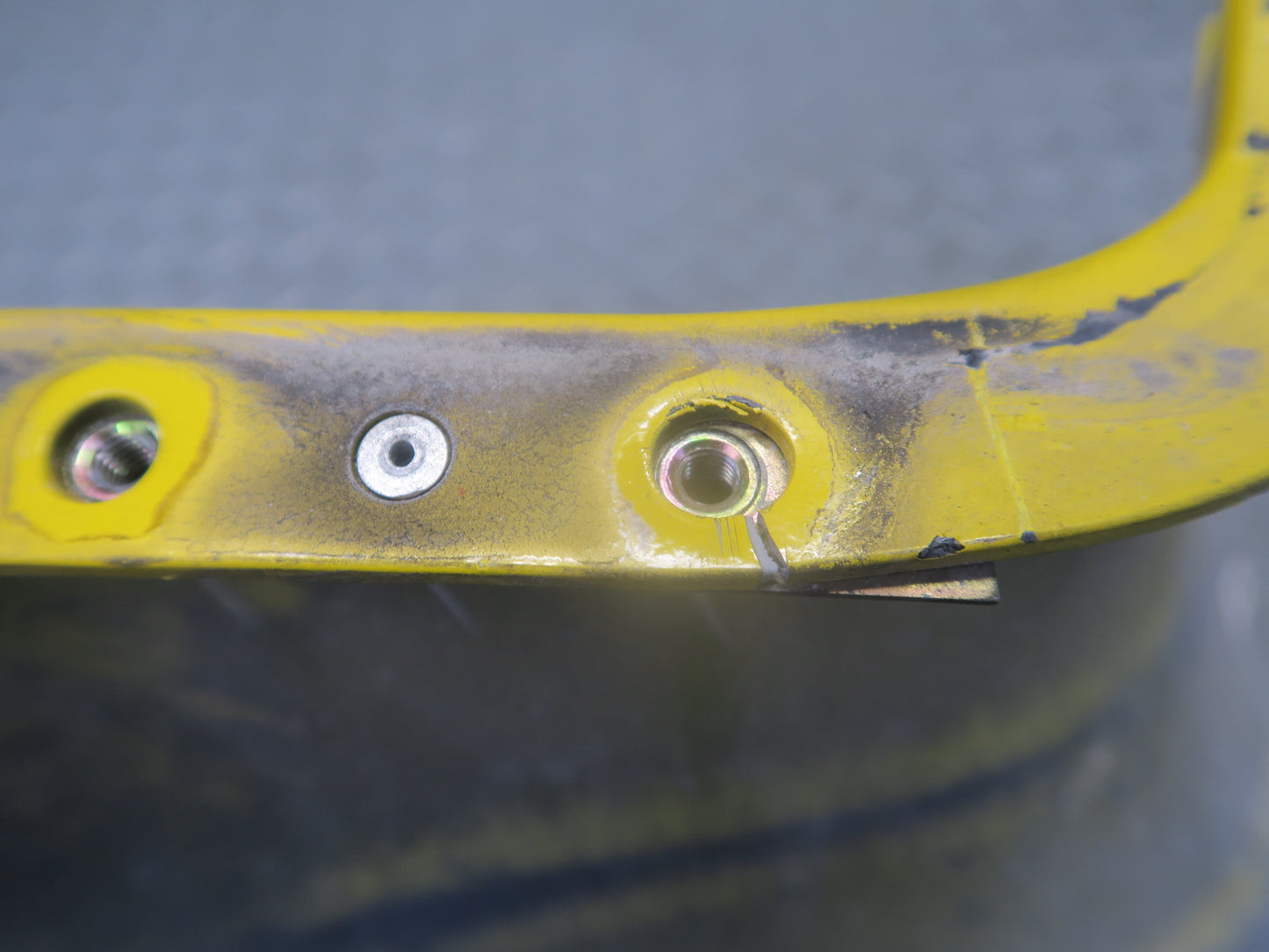 03-06 Chevrolet SSR Front Right Fender Rocker Molding Yellow OEM