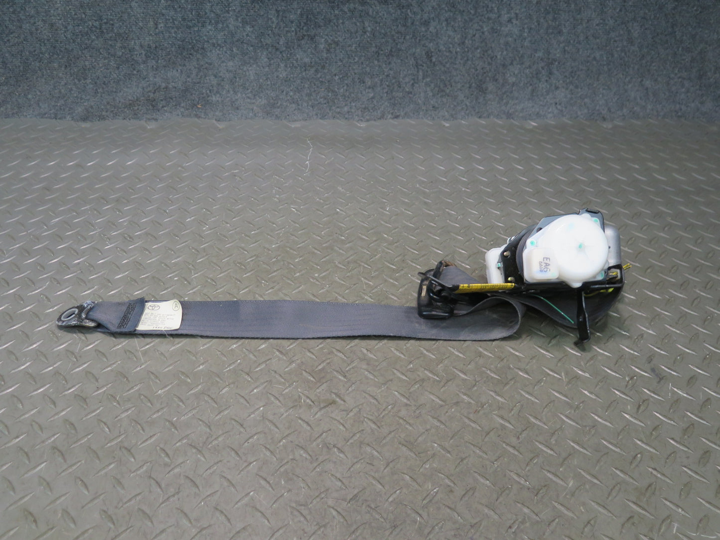 00-01 TOYOTA MR2 FRONT RIGHT & LEFT SIDE SEATBELT RETRACTOR SET OEM