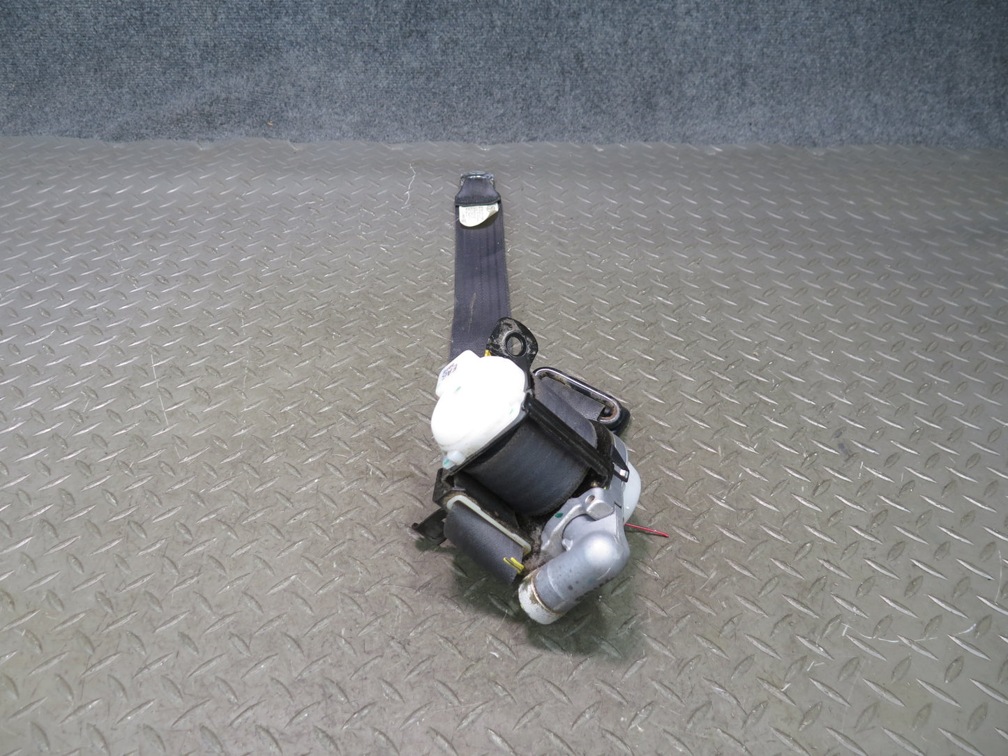 00-01 TOYOTA MR2 FRONT RIGHT & LEFT SIDE SEATBELT RETRACTOR SET OEM