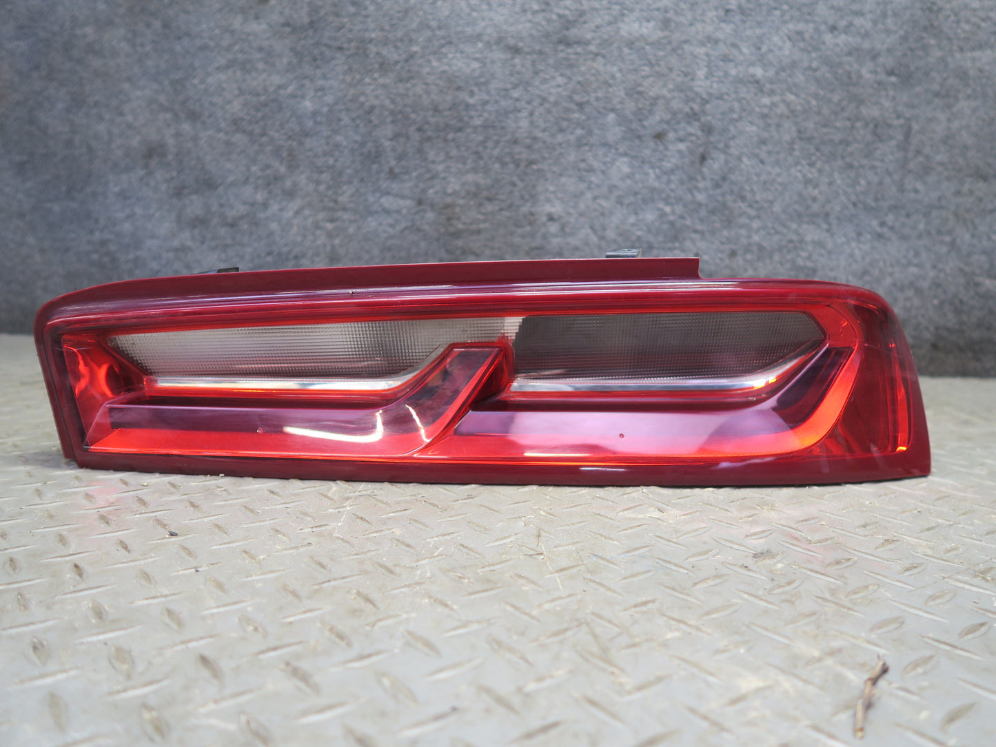 16-18 Chevrolet Camaro Set of 2 Rear Left & Right LED Tail Light Lamp OEM