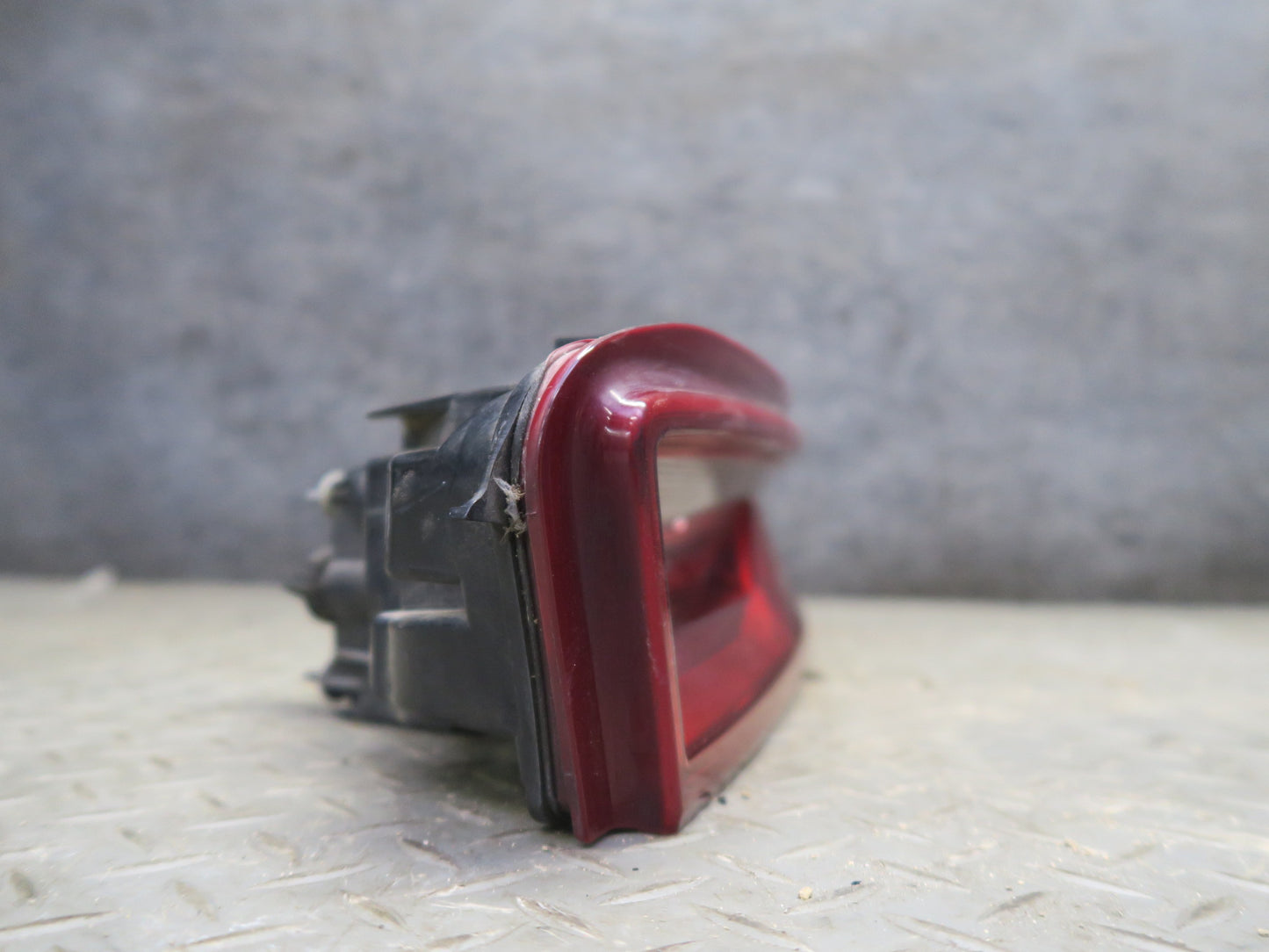 16-18 Chevrolet Camaro Set of 2 Rear Left & Right LED Tail Light Lamp OEM