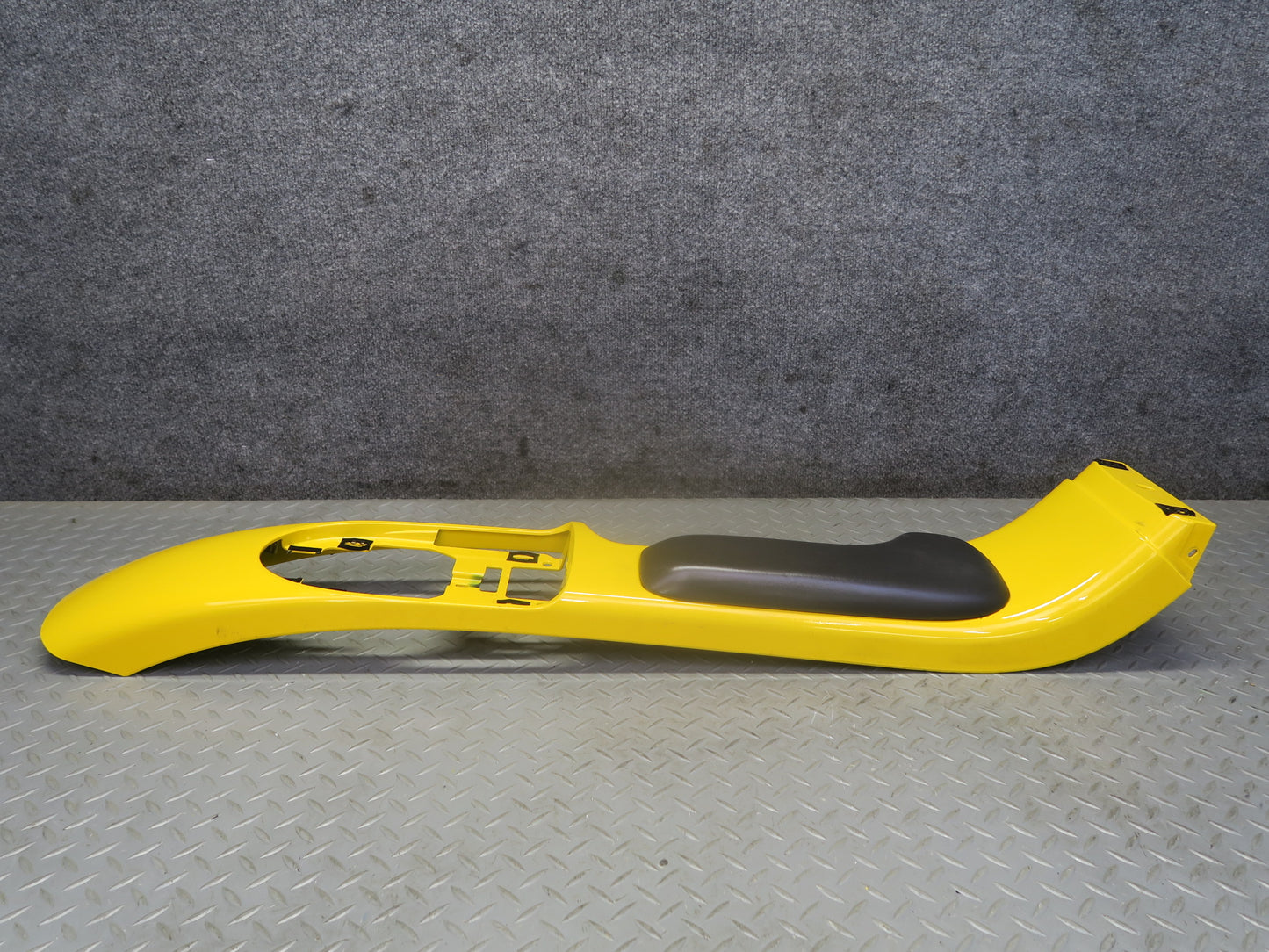 03-06 Chevrolet SSR A/T Center Console Trim Cover Panel Yellow w Armrest OEM