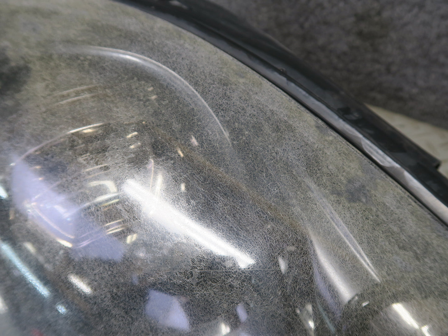 15-18 Porsche Macan Front Right Xenon Headlight w Ballast 95B941032DB Defected