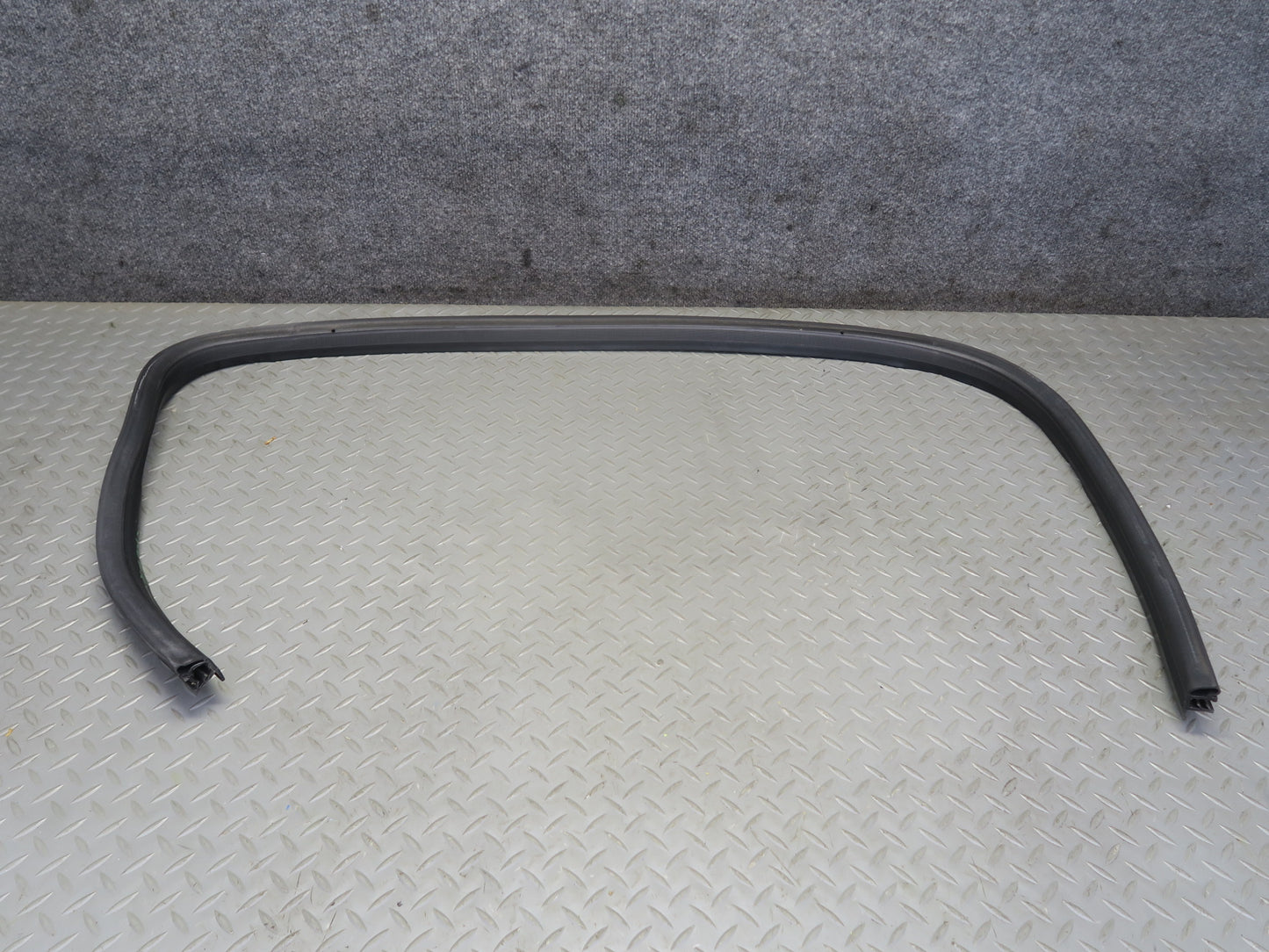 03-06 Chevrolet SSR Right Passenger Door Weatherstrip Rubber Seal OEM