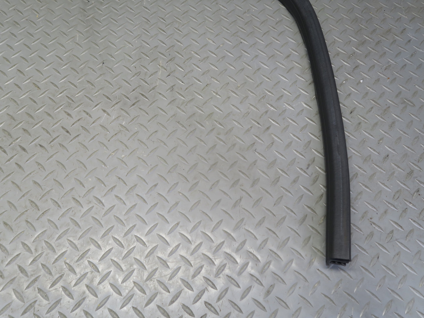 03-06 Chevrolet SSR Right Passenger Door Weatherstrip Rubber Seal OEM