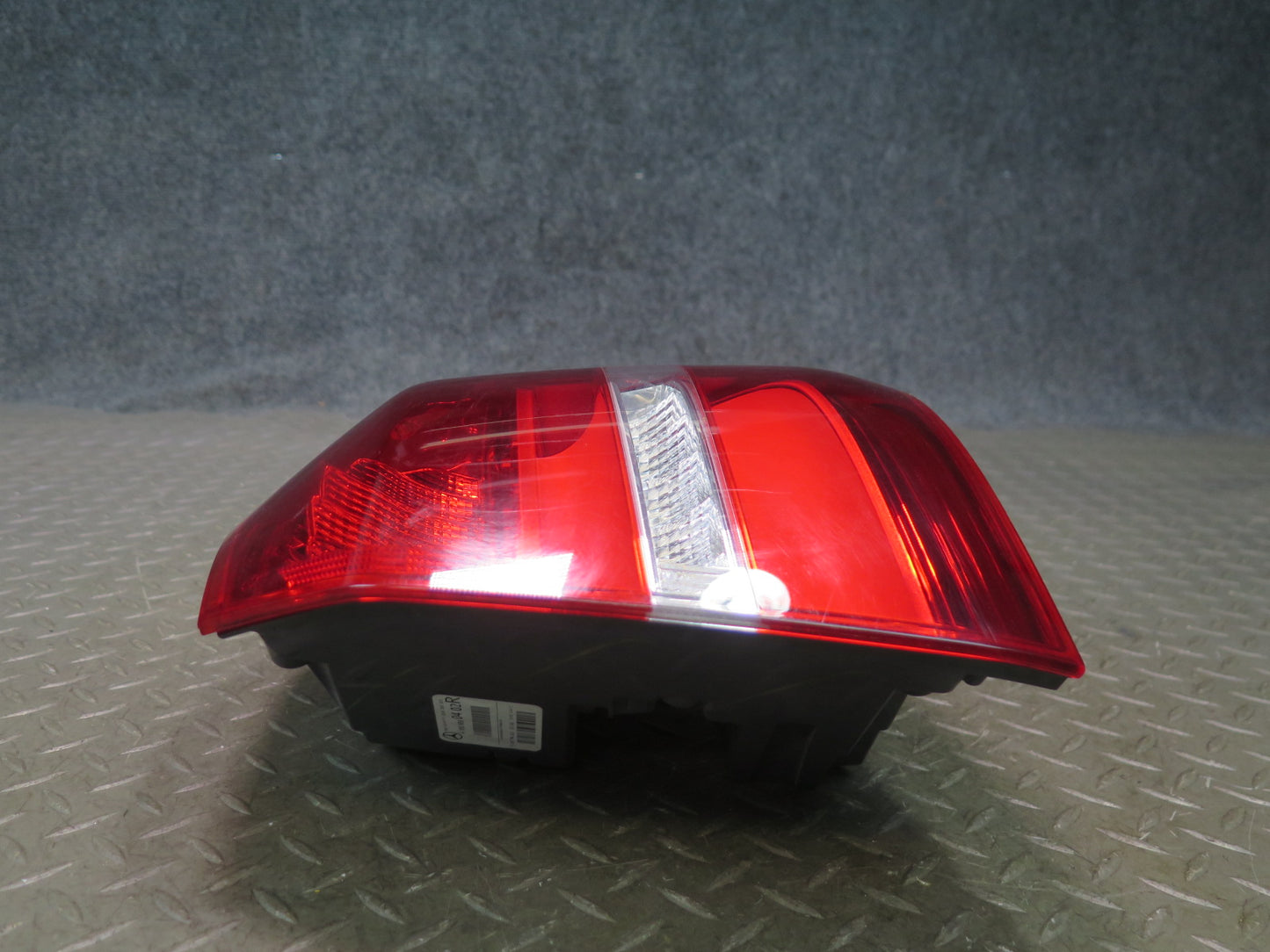 2017-2019 Mercedes X166 GLS450 Rear Right Side Outer LED Tail Light Lamp