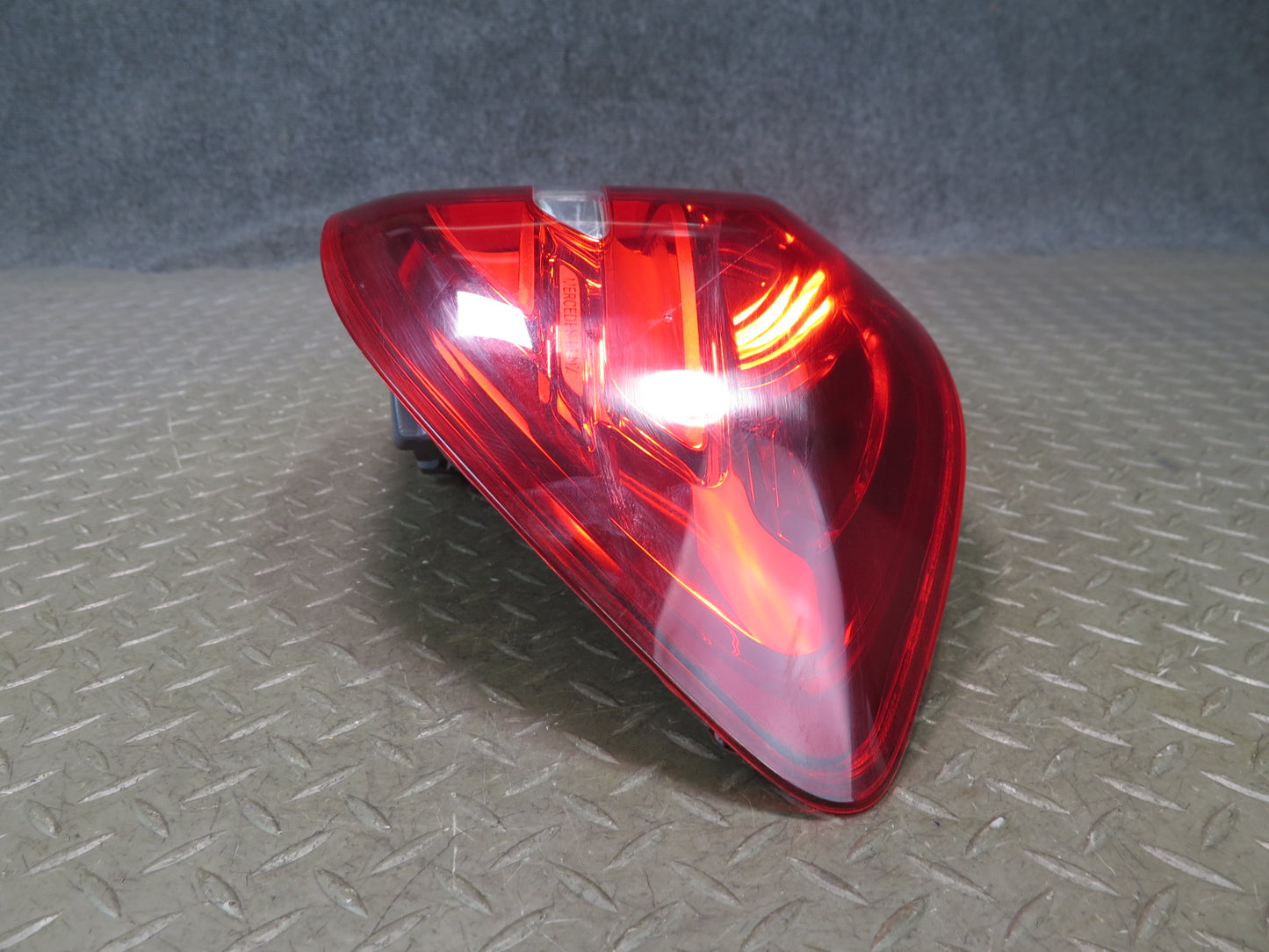 2017-2019 Mercedes X166 GLS450 Rear Right Side Outer LED Tail Light Lamp