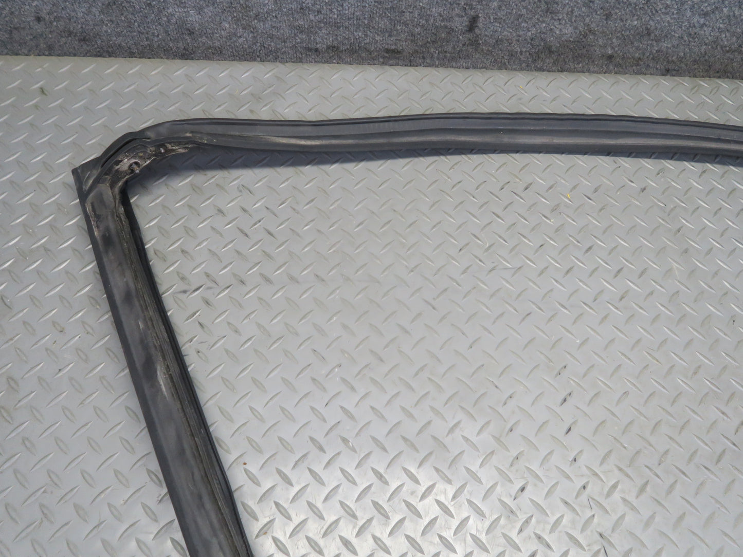03-06 Chevrolet SSR Front Windshield Frame Weatherstrip Rubber Seal OEM