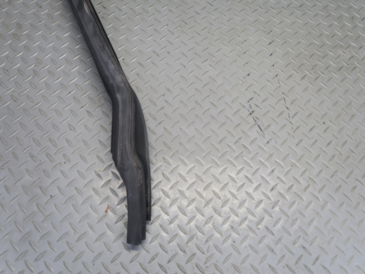 03-06 Chevrolet SSR Front Windshield Frame Weatherstrip Rubber Seal OEM