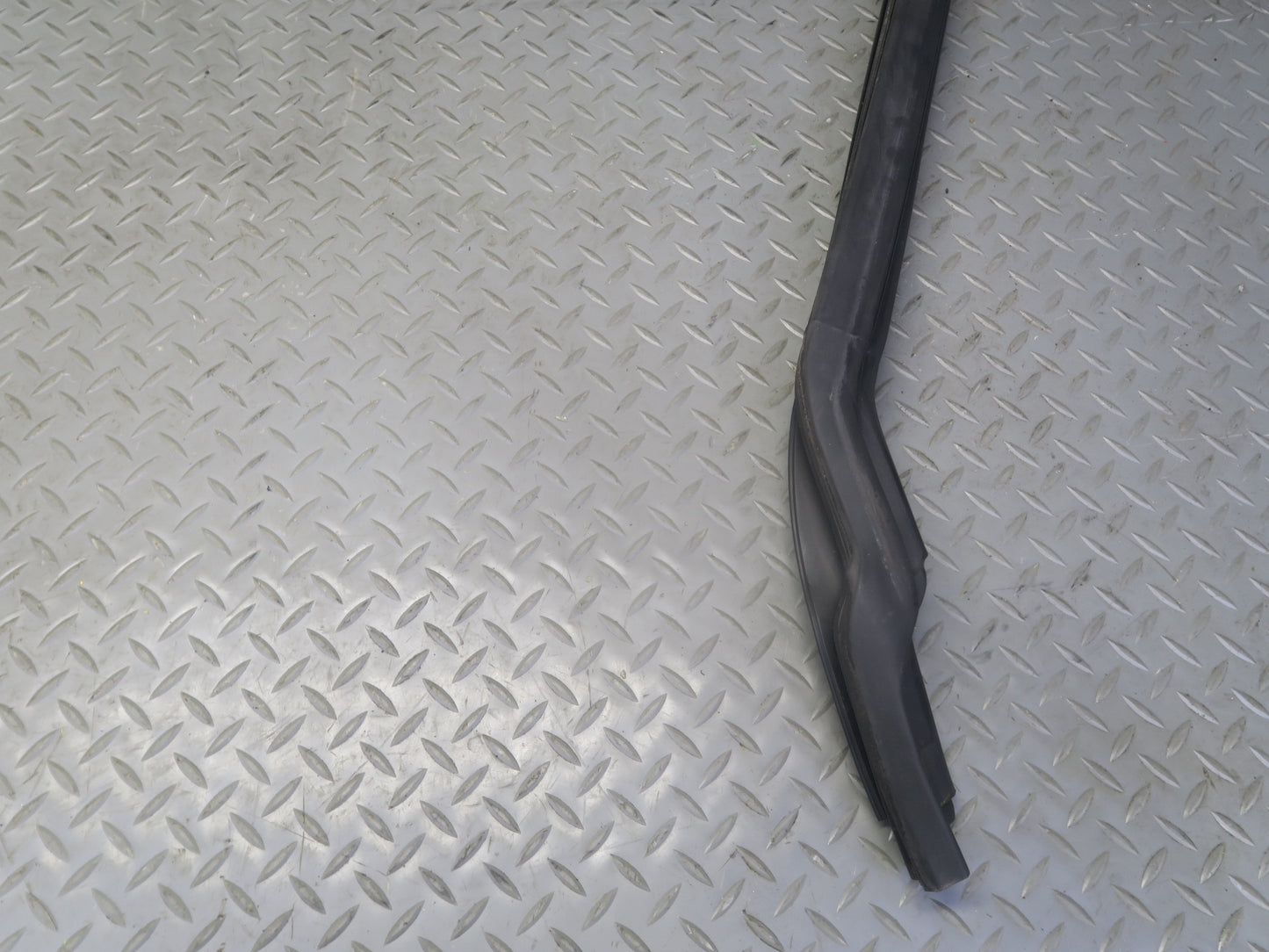 03-06 Chevrolet SSR Front Windshield Frame Weatherstrip Rubber Seal OEM