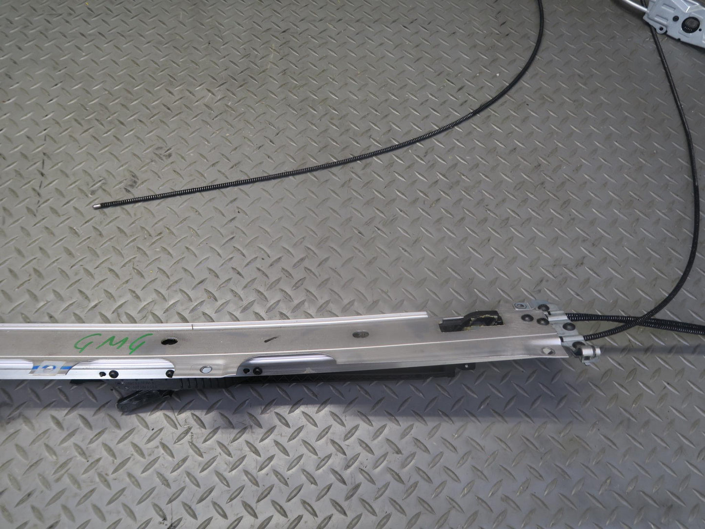 2013-2019 Mercedes X166 GLS450 Panoramic Sunroof Track Rail Frame Assembly