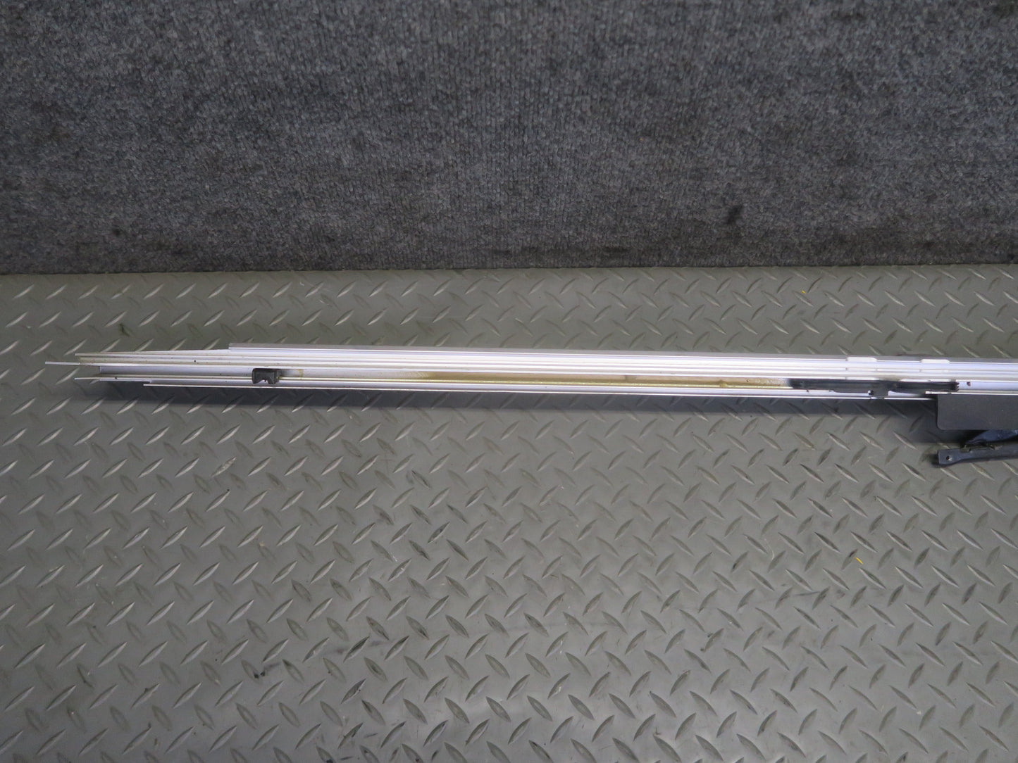 2013-2019 Mercedes X166 GLS450 Panoramic Sunroof Track Rail Frame Assembly