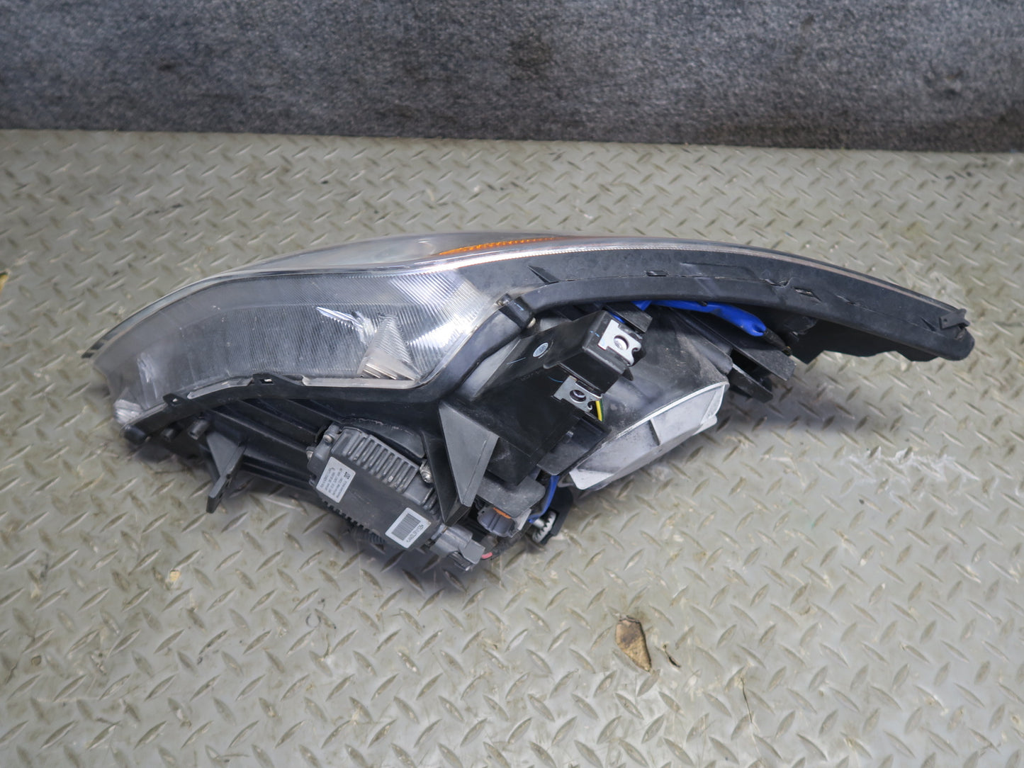 03-05 Nissan 350Z Z33 Front Left Xenon HID Headlight Lamp w Ballast OEM