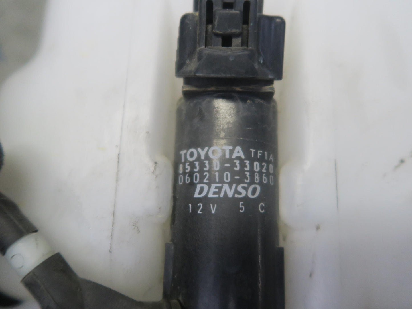 00-05 Toyota MR2 Spyder ZZW30L Windshield Washer Fluid Reservoir Tank w Pump OEM