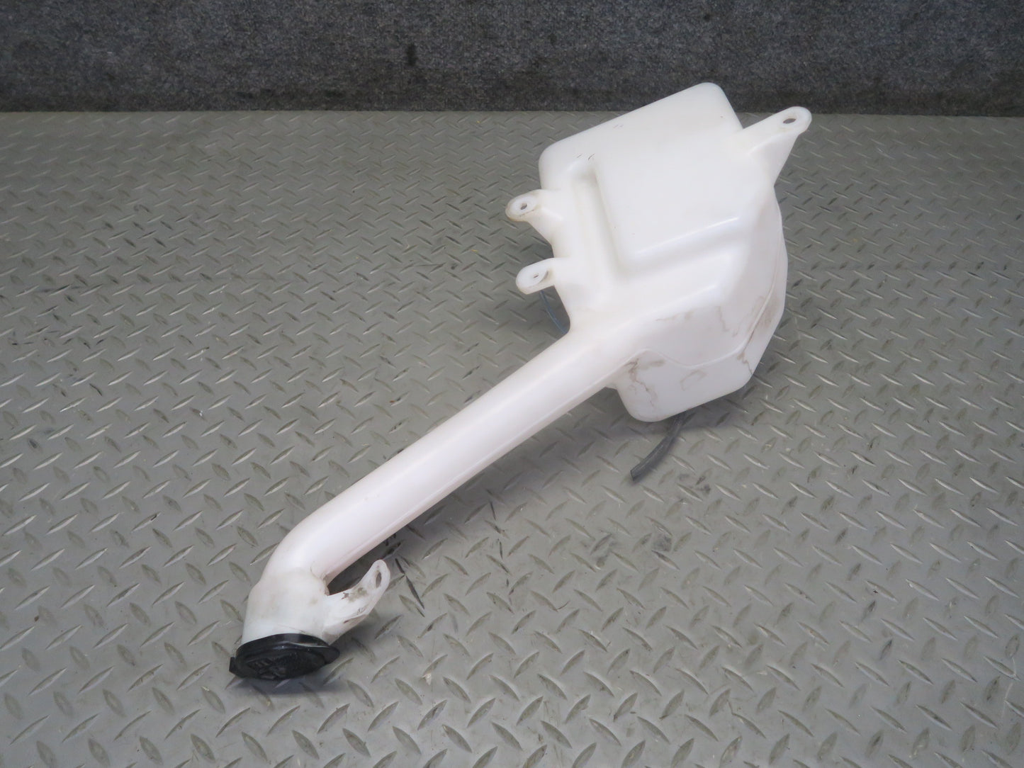 00-05 Toyota MR2 Spyder ZZW30L Windshield Washer Fluid Reservoir Tank w Pump OEM