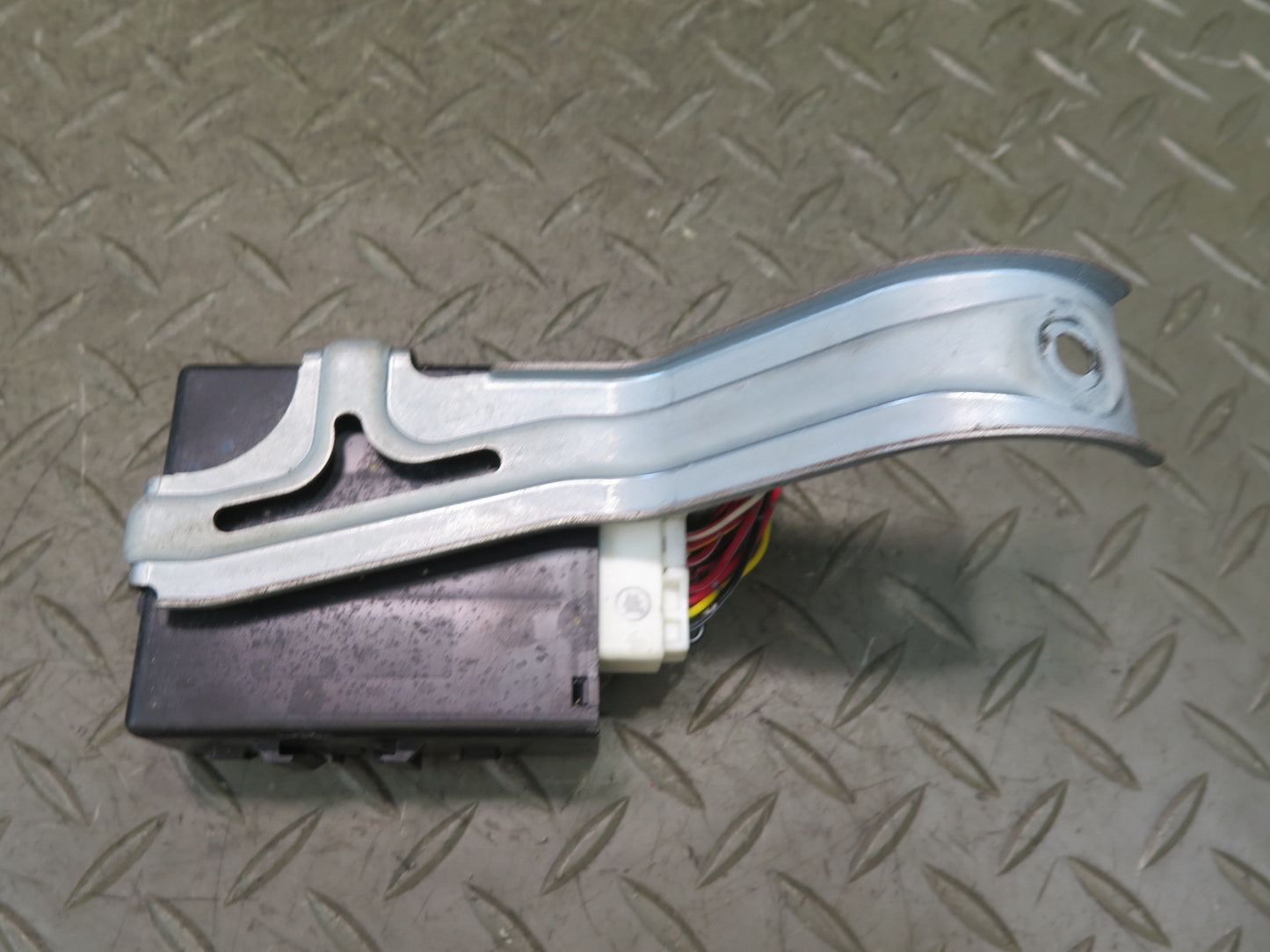 00-02 Toyota MR2 Spyder ZZW30L Daytime Running Light Relay Module Unit OEM
