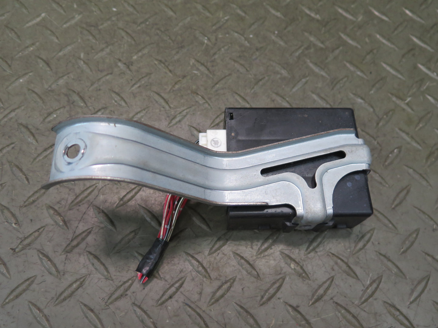 00-02 Toyota MR2 Spyder ZZW30L Daytime Running Light Relay Module Unit OEM