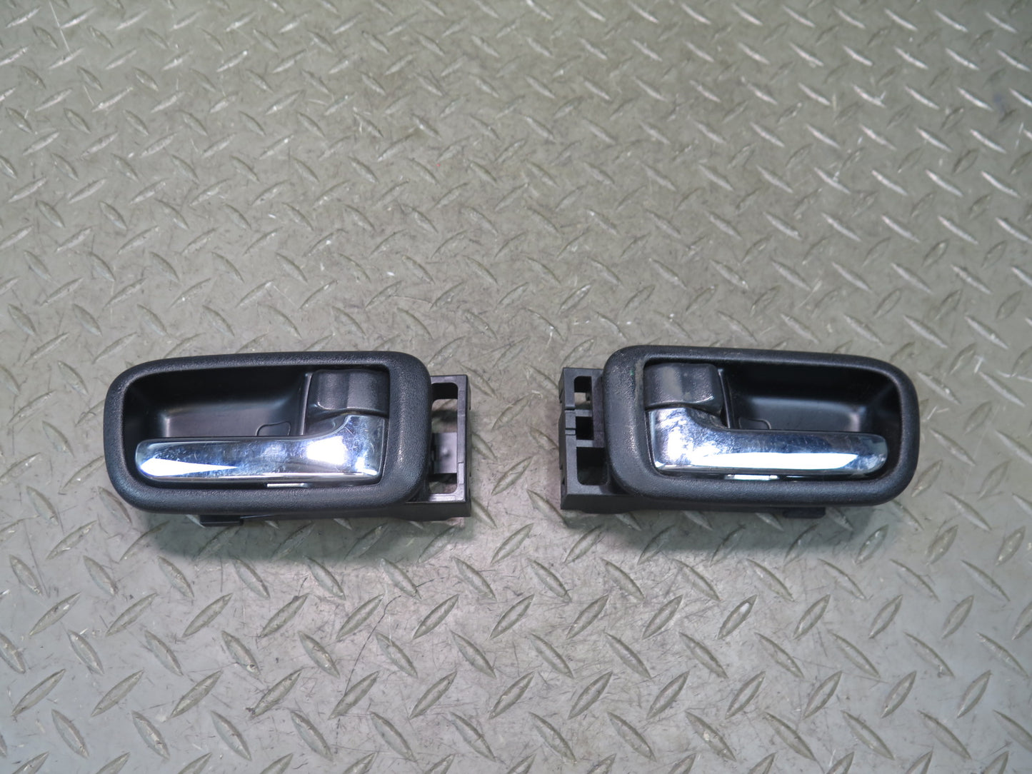 00-05 Toyota MR2 Spyder ZZW30L Set of 2 Left & Right Door Interior Handle OEM