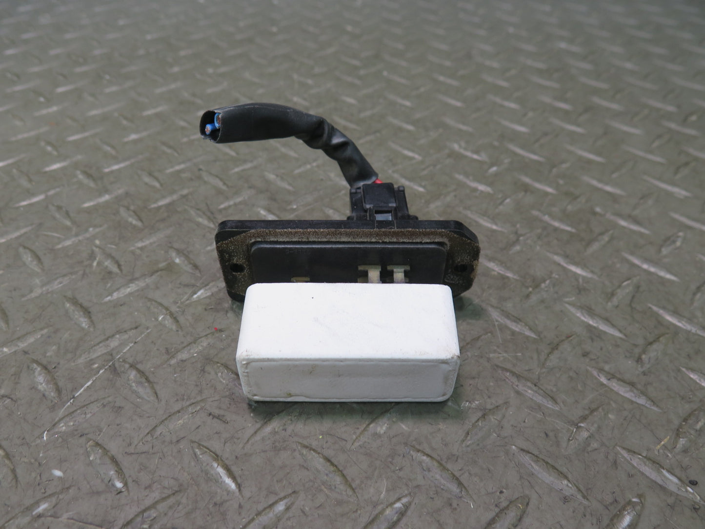 00-05 Toyota MR2 Spyder ZZW30L A/C Heater Blower Motor Fan Resistor OEM
