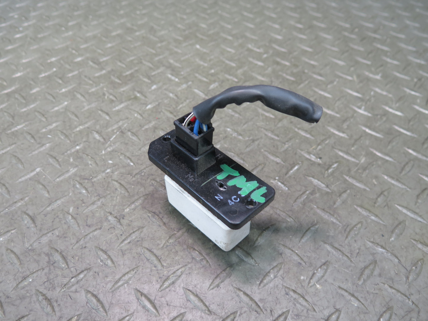 00-05 Toyota MR2 Spyder ZZW30L A/C Heater Blower Motor Fan Resistor OEM