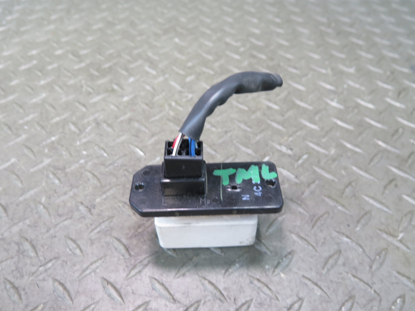 00-05 Toyota MR2 Spyder ZZW30L A/C Heater Blower Motor Fan Resistor OEM