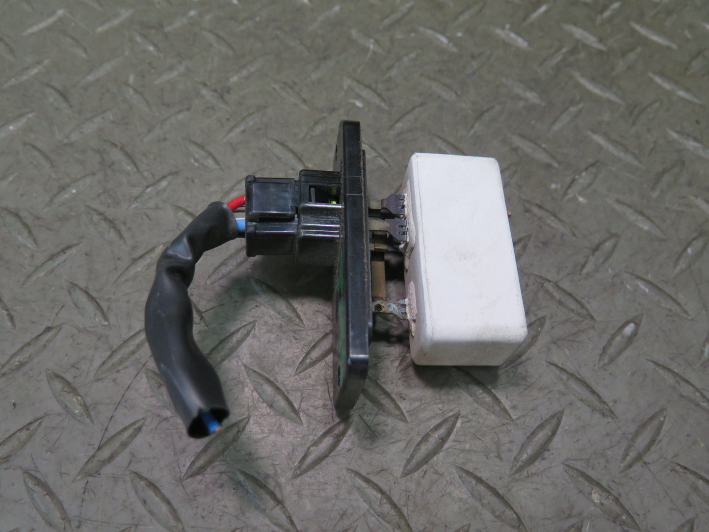 00-05 Toyota MR2 Spyder ZZW30L A/C Heater Blower Motor Fan Resistor OEM