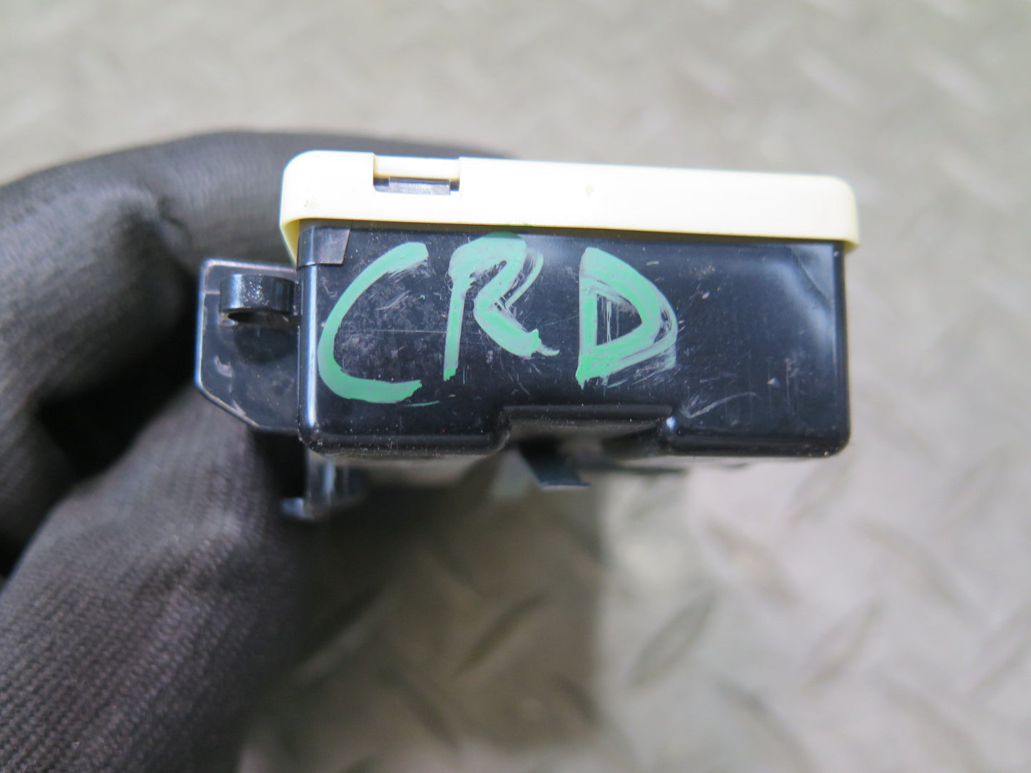 03-06 Chevrolet SSR Theft Locking Control Module 25757280 OEM