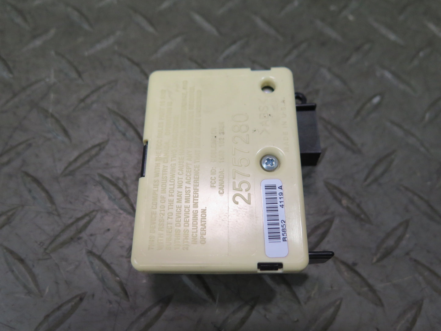 03-06 Chevrolet SSR Theft Locking Control Module 25757280 OEM