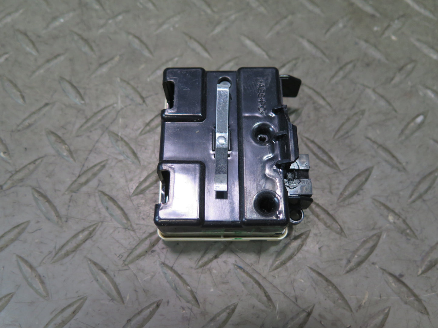 03-06 Chevrolet SSR Theft Locking Control Module 25757280 OEM